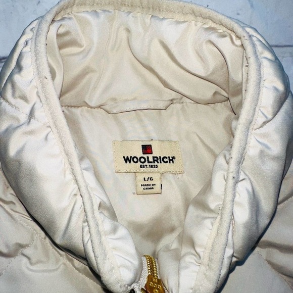 EUC Women’s Large Woolrich Quilted Puffer Full Zip Vest - Picture 2 of 9